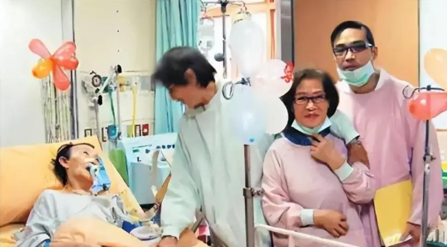 Mối quan hệ kỳ quặc nhất showbiz: “Bé ba” sẵn sàng triệt sản, còng lưng kiếm tiền vì bà cả- Ảnh 5.