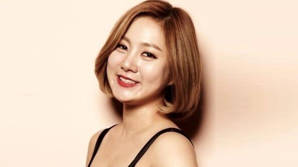 Khó cứu vãn nữ danh hài ba6b6a750c473db24c98f8484242a907 1767689910560 17676899108061412873492