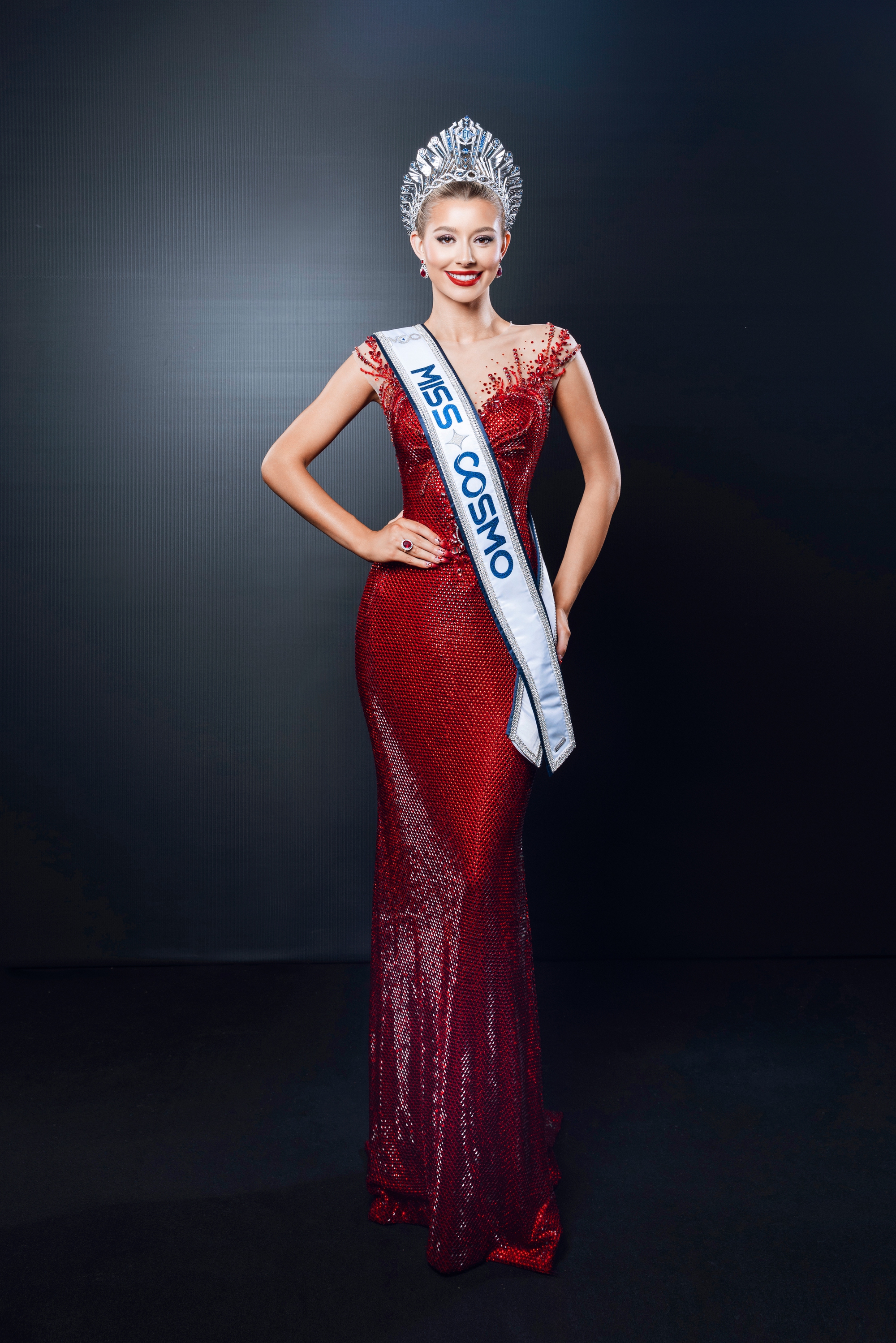 Người đẹp Mỹ đăng quang Miss Cosmo 2025, nhờ đâu?- Ảnh 1.