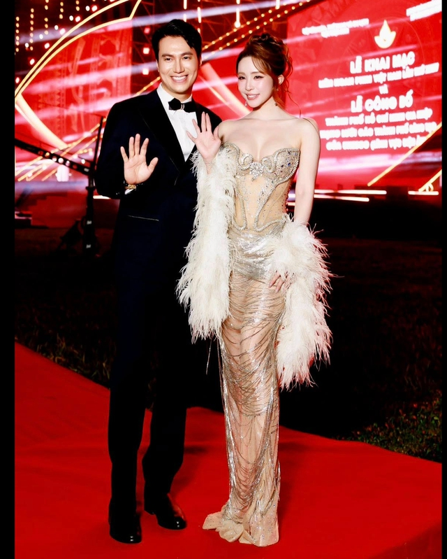 Quỳnh Nga - Việt Anh cuối cùng cũng chịu công khai mối quan hệ?- Ảnh 4. Quỳnh Nga - Việt Anh cuối cùng cũng chịu công khai mối quan hệ?- Ảnh 4.