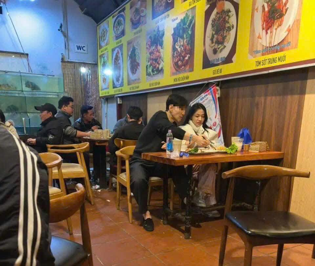 Trần Hà Linh lên tiếng sau bức ảnh