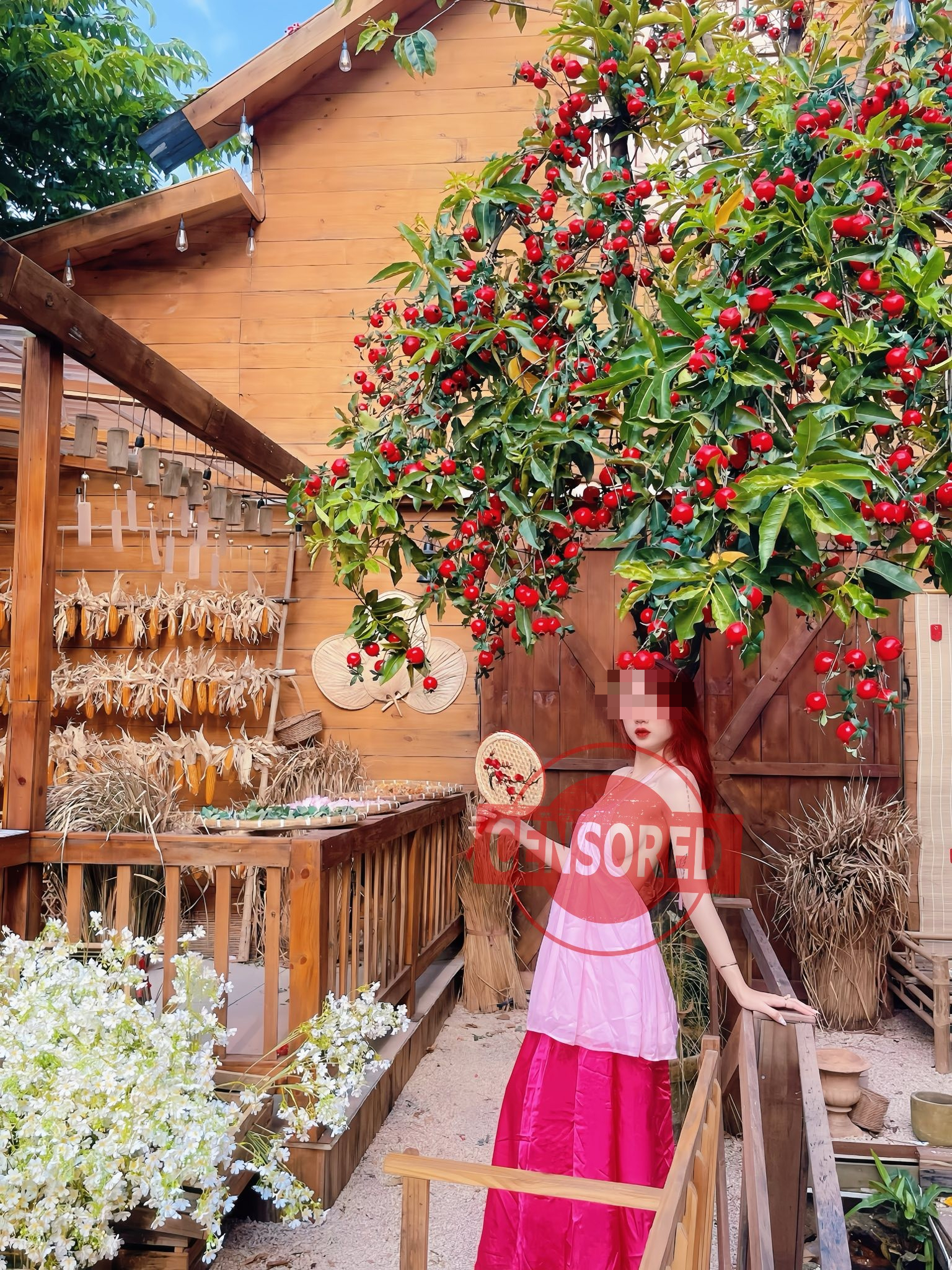 "Hú hồn" với bộ ảnh áo dài của hot girl xinh đẹp, cách tân theo phong cách quá táo bạo khiến người xem e ngại base64 1771422887082955441402 1771474115519 17714741162101101517243