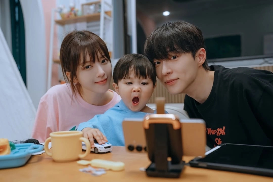 Sao lại có phim Hàn đáng yêu thế này cơ chứ: Thống trị 142 quốc gia, tất cả là nhờ ngôi sao ai gặp cũng đổ đứ đừ- Ảnh 2.