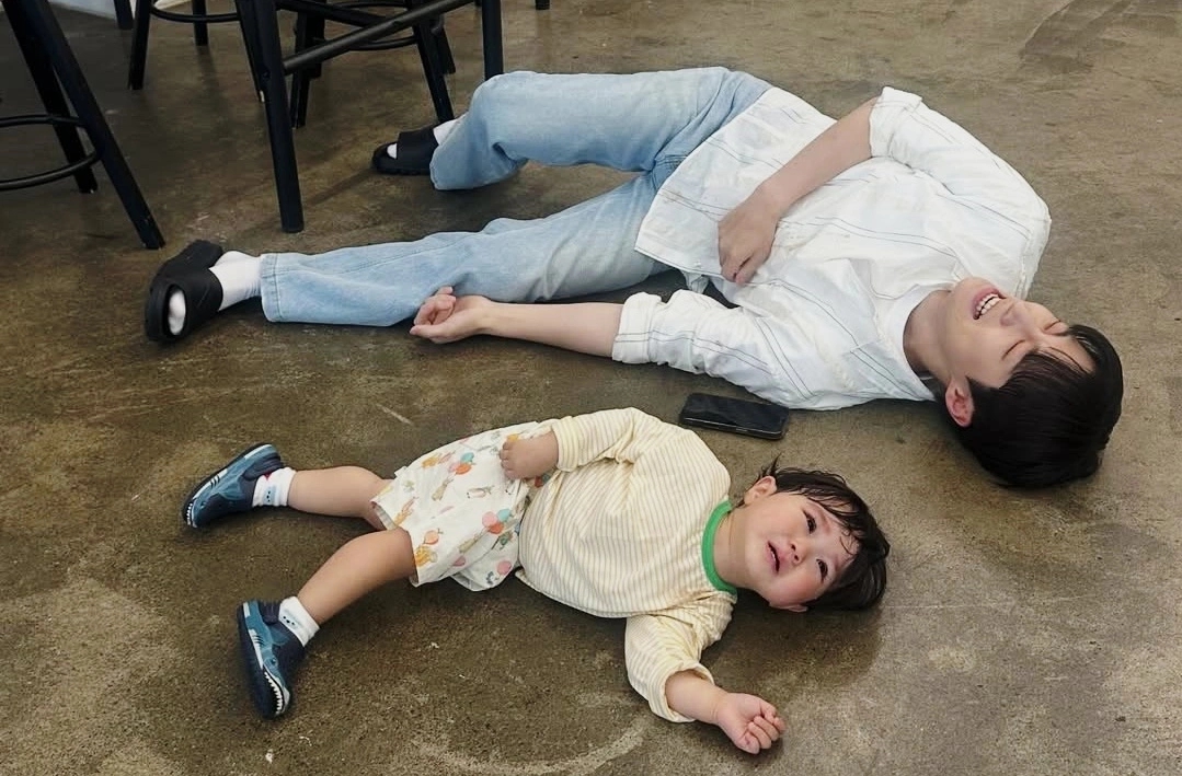 Sao lại có phim Hàn đáng yêu thế này cơ chứ: Thống trị 142 quốc gia, tất cả là nhờ ngôi sao ai gặp cũng đổ đứ đừ- Ảnh 6.