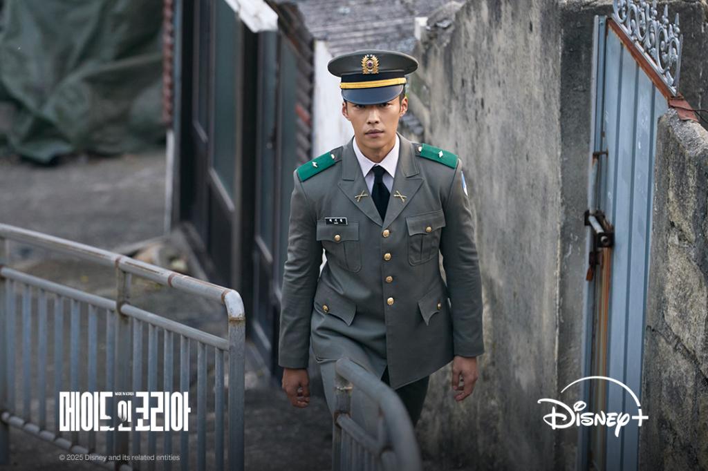 Quá lâu mới thấy 1 phim Hàn nhìn ai cũng phả ra mùi tiền: Dàn cast gom hết tinh hoa vũ trụ, khen 100 lần vẫn thiếu- Ảnh 5.