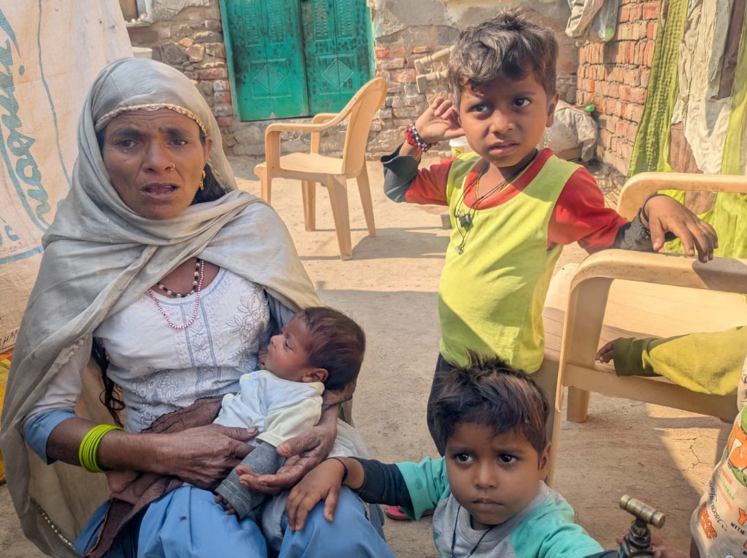 Ấn Độ lập trại y tế dã chiến, xét nghiệm diện rộng sau khi 7 trẻ tử vong liên tiếp chỉ sau 48 giờ phát bệnh- Ảnh 1.