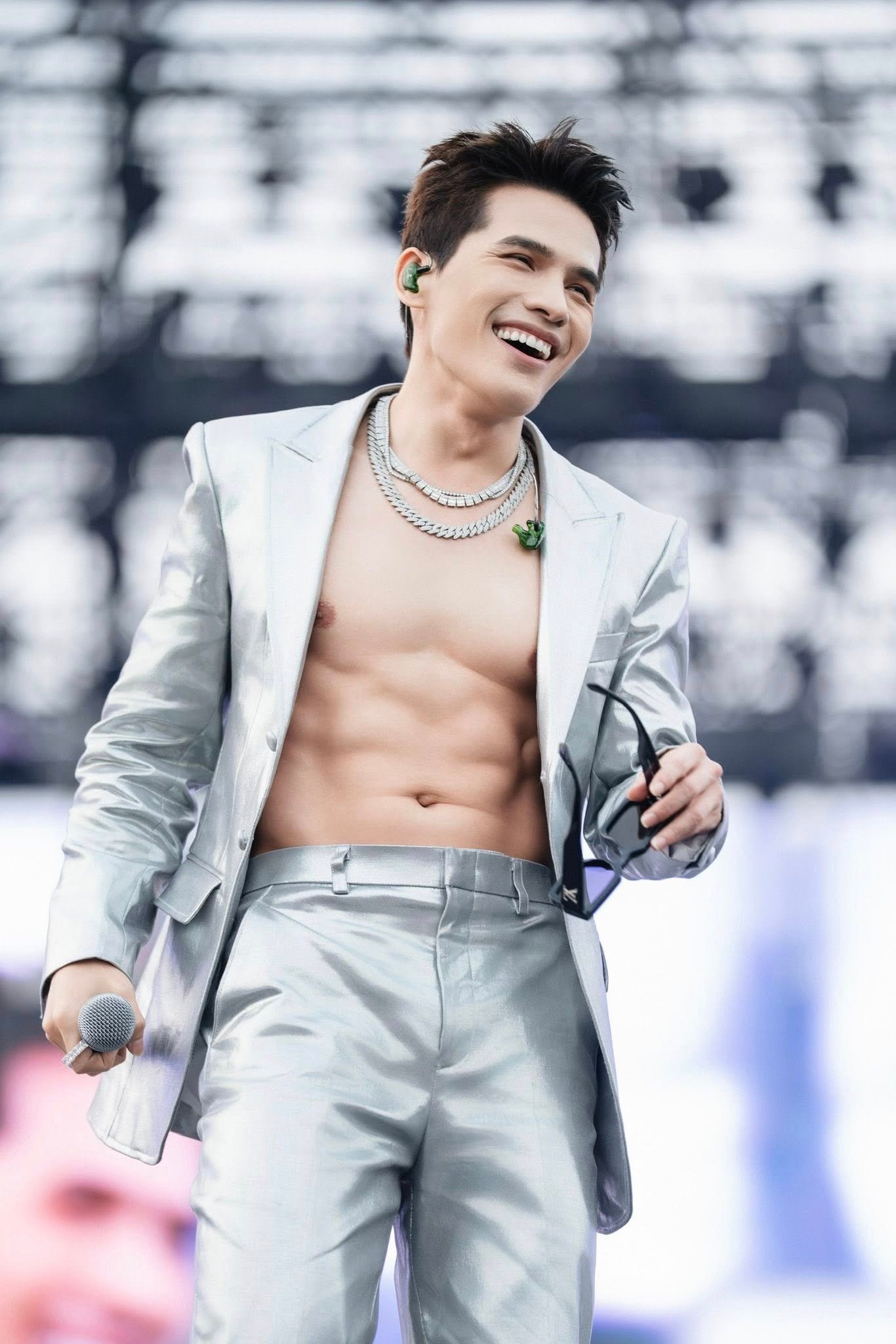 Soobin và Quốc Thiên làm show cá nhân và bán