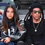 Ngoại hình gây tranh cãi của con gái Beyoncé bl4 1765527537281 1765527538132525418240 39 7 700 1270 crop 17655276196341717298987jpg