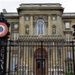 Tổng thống Pháp bàng hoàng vì vụ nhà ngoại giao tuồn tài liệu cho tỷ phú ấu dâm Epstein bng phap 1770903138791 17709031391671044718577