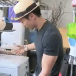 Nam ca sĩ điển trai ế suốt 13 năm vì bị hôi miệng bri1 1767702089369297953751 0 0 241 460 crop 1767702103494305234489gifpng