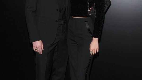 Bi kịch hạ gục Beckham brooklyn beckham is engaged to n 1766808890445 1766808894246201518455