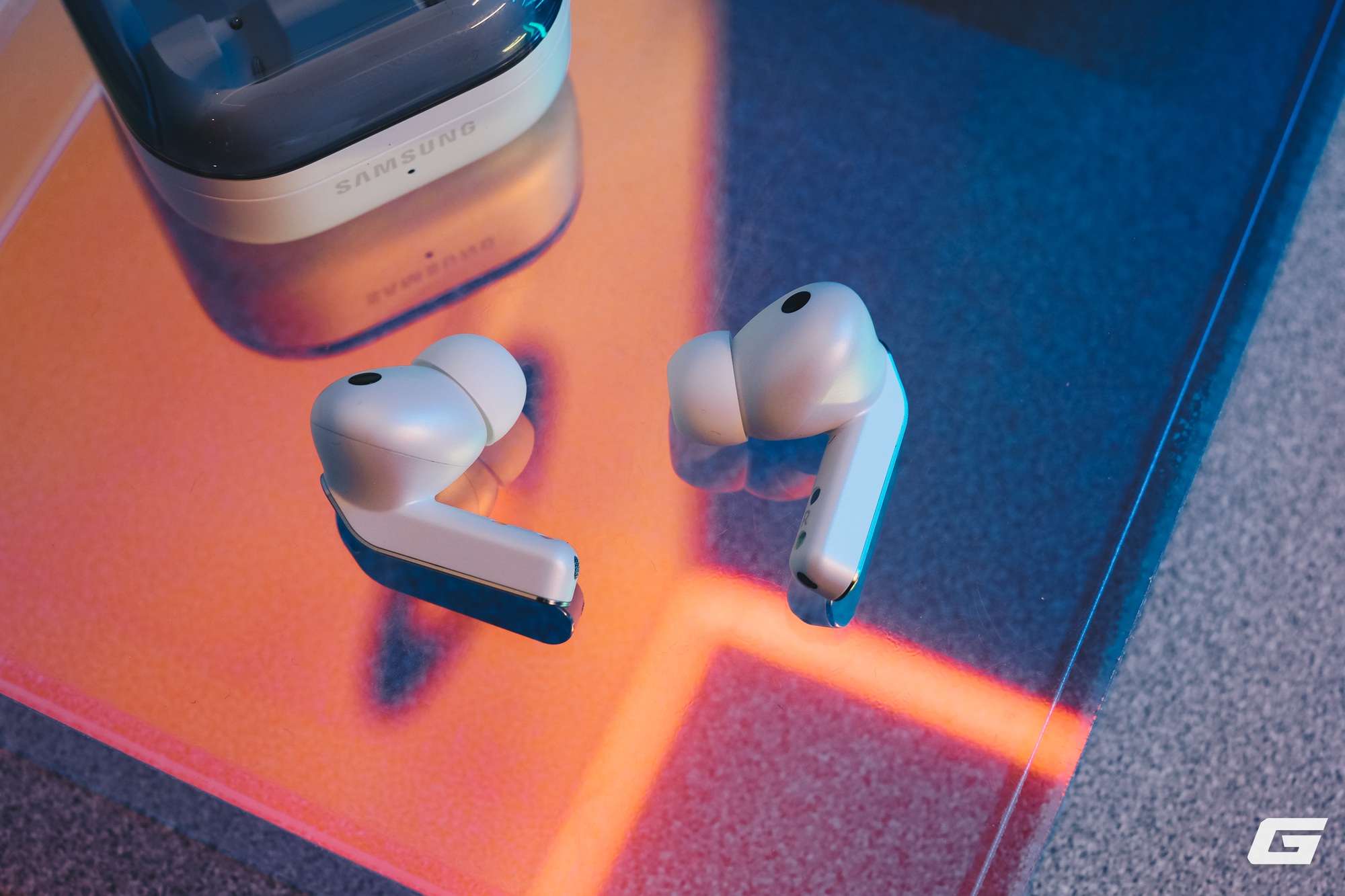 Samsung ra mắt Galaxy Buds4 series: Loại bỏ Blade Lights, tập trung nâng cấp âm thanh và Galaxy AI- Ảnh 3. Samsung ra mắt Galaxy Buds4 series: Loại bỏ Blade Lights, tập trung nâng cấp âm thanh và Galaxy AI- Ảnh 3.