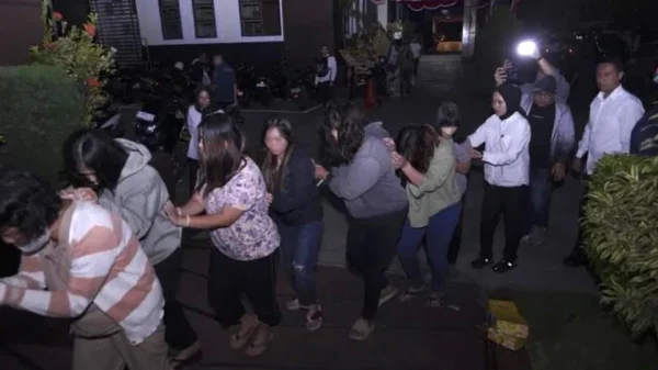 Singapore điều tra đường dây buôn bán trẻ sơ sinh xuyên quốc gia buon ban 54813799185714454749967 1768007368740 1768007368977102336813