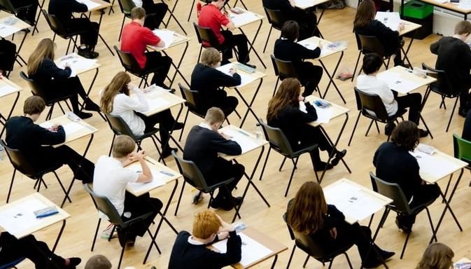 Một sinh viên vừa bị kết án 3 tháng tù vì thuê người thi hộ chứng chỉ tiếng Anh TOEFL- Ảnh 2.