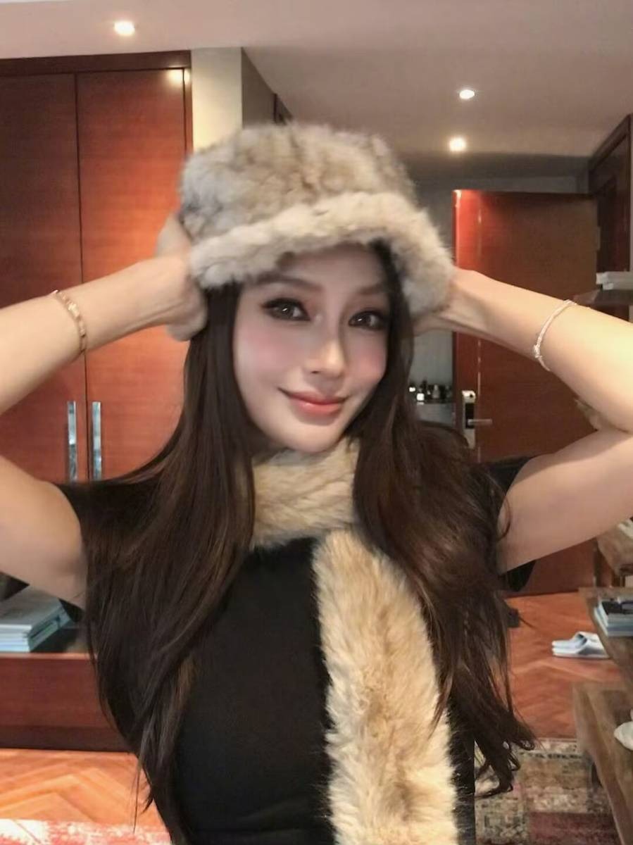Angelababy đang làm gì với gương mặt của mình vậy?- Ảnh 3.