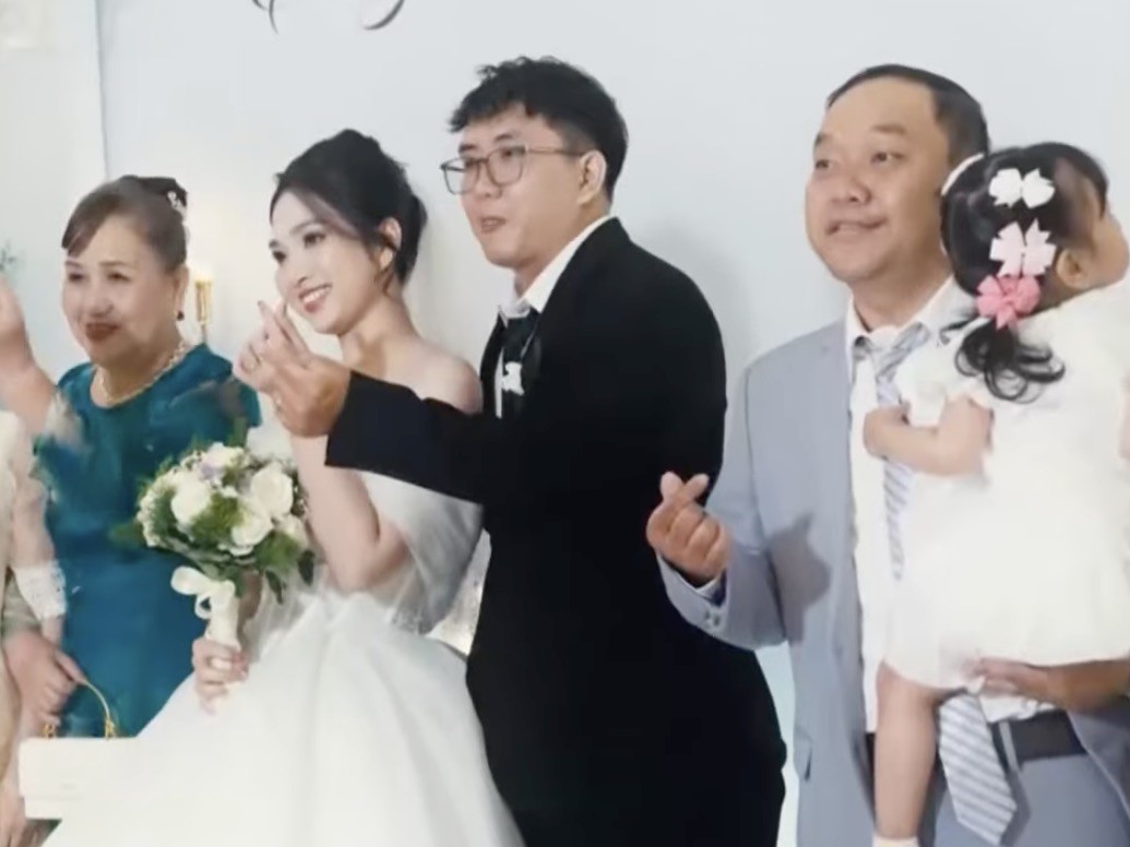 Ngày cưới là khoảnh khắc hạnh phúc, không phải cuộc chạy đua chi phí.