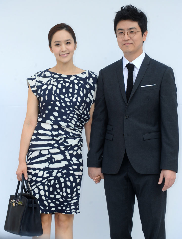 Drama ngoại tình 27 Tết: Vợ chồng diễn viên “ông ăn chả bà ăn nem”, hiên ngang qua đêm tại nhà nhân tình- Ảnh 2.