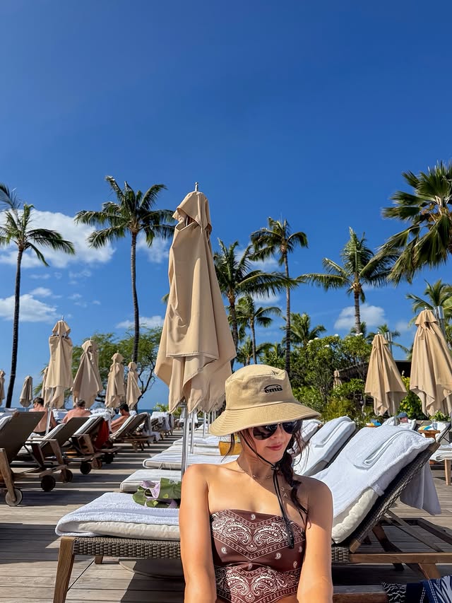 Mỹ nhân Tiệm Cà Phê Hoàng Tử diện bikini nóng “bỏng mắt”, biết tuổi tác thật mà choáng!- Ảnh 7. Mỹ nhân Tiệm Cà Phê Hoàng Tử diện bikini nóng “bỏng mắt”, biết tuổi tác thật mà choáng!- Ảnh 7.