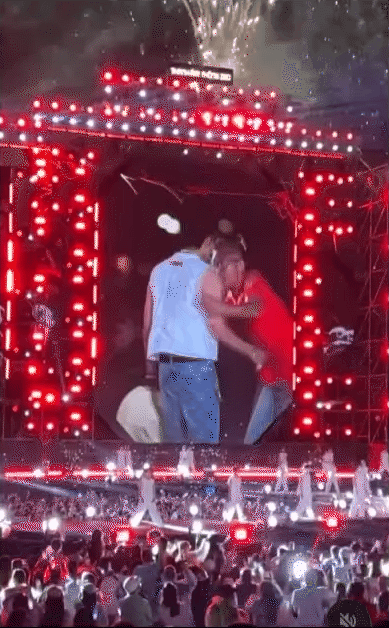 Khoảnh khắc 2 giây gây bức xúc tại sự kiện của Trấn Thành- Ảnh 3.