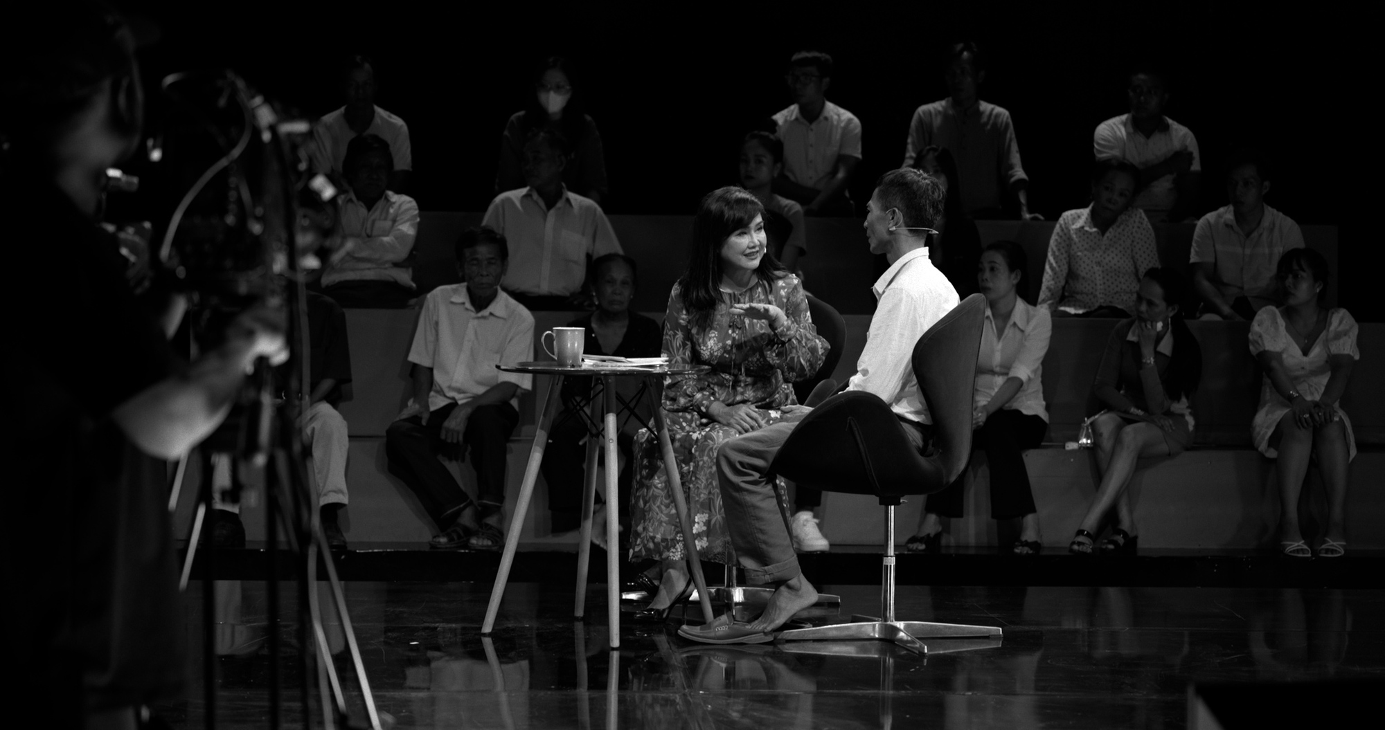 Chân Trời Rực Rỡ: Cách nhìn lại những đứt gãy của lịch sử và hỏi con người về niềm tin cuối cùng - mình thuộc về đâu?- Ảnh 2.