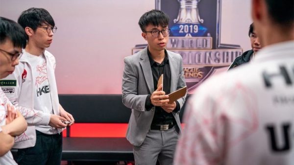 Thử nghiệm Coach Voice: Bước ngoặt chiến thuật của Esports Liên Minh Huyền Thoại coach voide loljpg