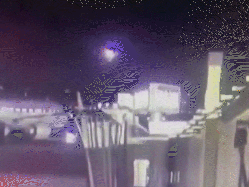 Đây có thể là những gì phi công đã nhìn thấy ngay trước khi 2 máy bay đâm nhau khiến toàn bộ 67 người thiệt mạng- Ảnh 3.