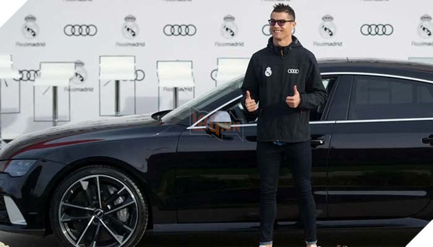 Hình ảnh về cầu thủ bóng đá nổi tiếng Ronaldo.