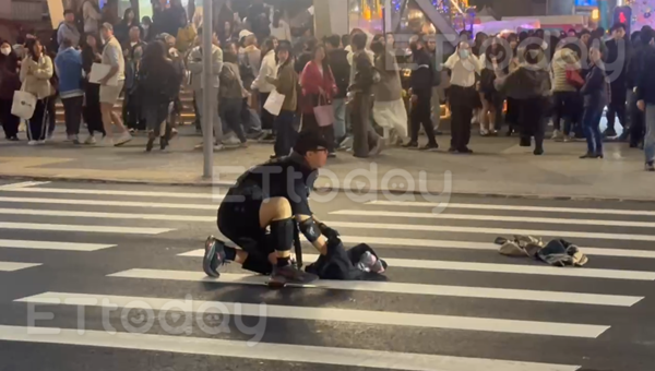 Rúng động Đài Loan (Trung Quốc): Hiện trường vụ tấn công liên hoàn khiến nhiều người thương vong, hung thủ tử vong sau gây án- Ảnh 5.