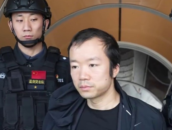 Cuộc sống không tưởng của “Tiên nữ TikTok” nghi vợ trùm lừa đảo Trần Chí: Biệt thự nuôi cá mập, 6 phi cơ riêng, piano bằng vàng ròng- Ảnh 1.