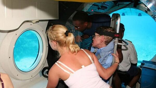 Stephen Hawking xuất hiện 250 lần trong hồ sơ Epstein cùng loạt ảnh gây xôn xao, gia đình lên tiếng- Ảnh 3.