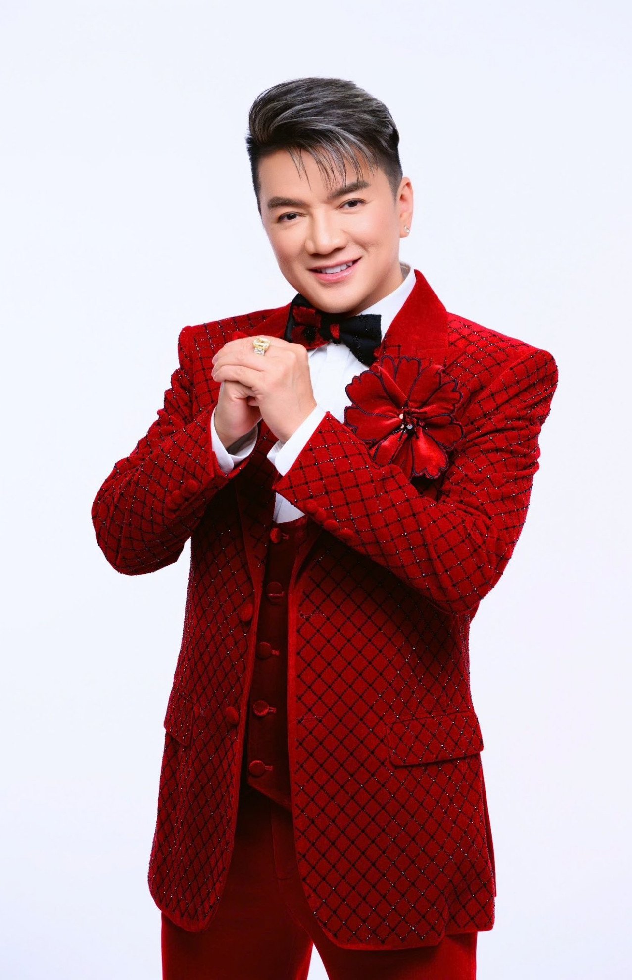 Ca sĩ Đàm Vĩnh Hưng. 