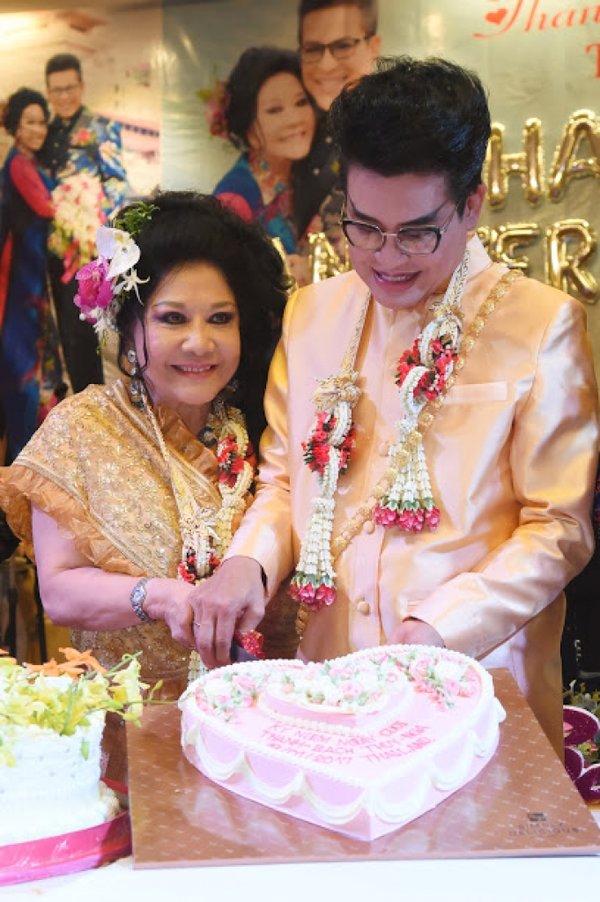 2 cuộc hôn nhân ồn ào của MC Thanh Bạch- Ảnh 5. 2 cuộc hôn nhân ồn ào của MC Thanh Bạch- Ảnh 5.