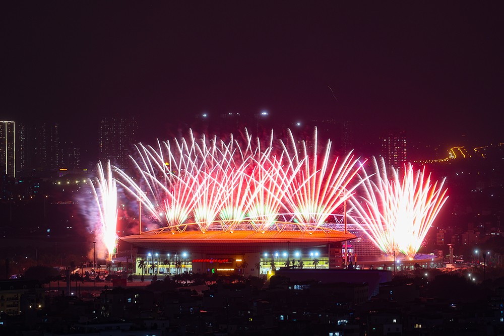 Chương trình chính thức dự kiến sẽ có 6 đợt bắn xuyên suốt, khép lại là màn trình diễn tầm cao 15 phút. Ảnh: Sun Group