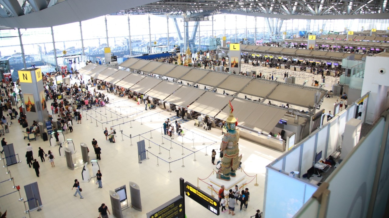 Thái Lan siết chặt giám sát, lập điểm sàng lọc khẩn cấp tại sân bay Suvarnabhumi trước nguy cơ bùng phát dịch bệnh mới- Ảnh 1.