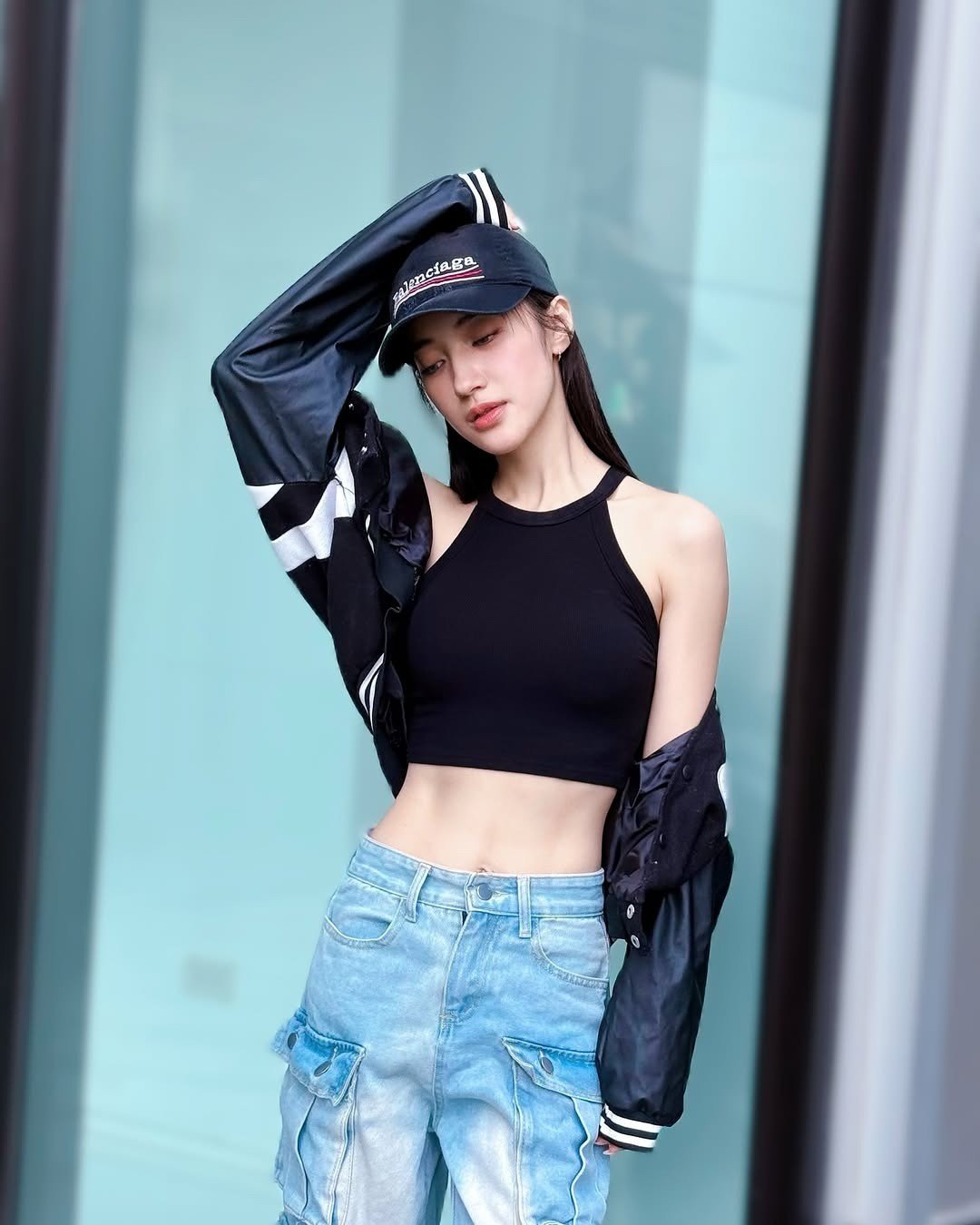 Hạ Vũ Hòa thành tâm điểm chỉ trích. Ảnh: IG.