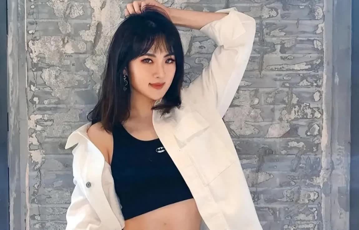 dieu-a-na-220224-2-1770968540051-1770968540267123805006 "Công chúa Huawei" đóng phim cổ trang: Khi ái nữ tỷ phú quyết tâm xóa mác bình hoa dieu a na 220224 2 1770968540051 1770968540267123805006