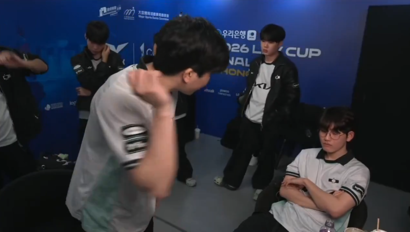 DK bại trận trước BNK nhưng cộng đồng lại tranh cãi về hành động của HLV CvMax- Ảnh 2.