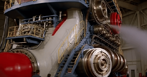 Chiêm ngưỡng "quái vật" động cơ đốt trong lớn nhất thế giới: Nặng 2.300 tấn, đốt 250 tấn nhiên liệu/ngày dong co lon nhat the gioi 17684461833561334231431 26 0 456 688 crop 17684462012941949458909 17684500963431801851358gifpng