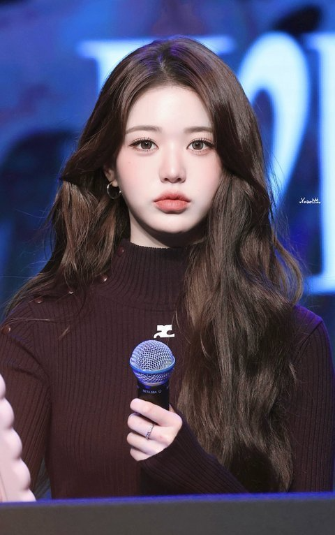 Trần đời chưa thấy mỹ nhân nào như Jang Won Young, đang xinh điên đảo lại nghiện bơm môi đến mức giờ như tượng sáp- Ảnh 5.