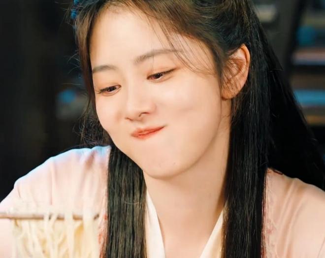 Đàm Tùng Vận cưa sừng làm nghé mãi không biết ngượng à?- Ảnh 3.