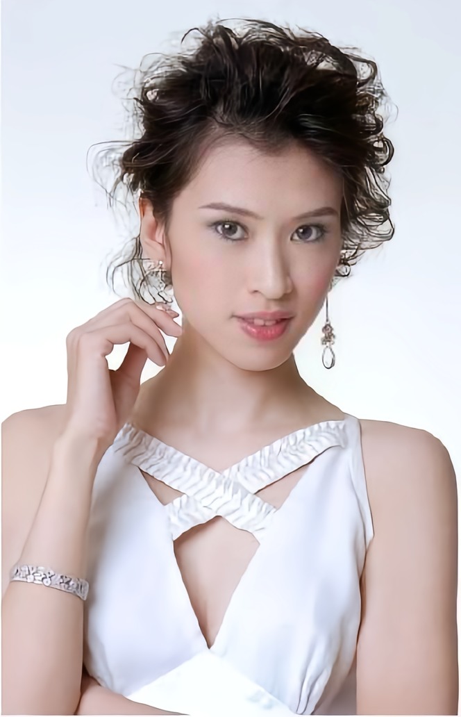 Nữ diễn viên từng thi Hoa hậu công khai tuyển chồng, đáp ứng 1 tiêu chí liền rước được nàng về dinh- Ảnh 1.