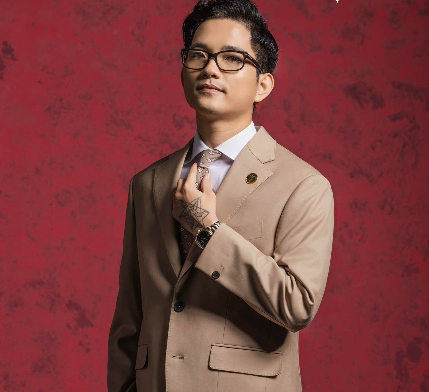 Saigon Phantom chính thức lên tiếng về drama tình cảm của cựu HLV với tuyển thủ- Ảnh 1.