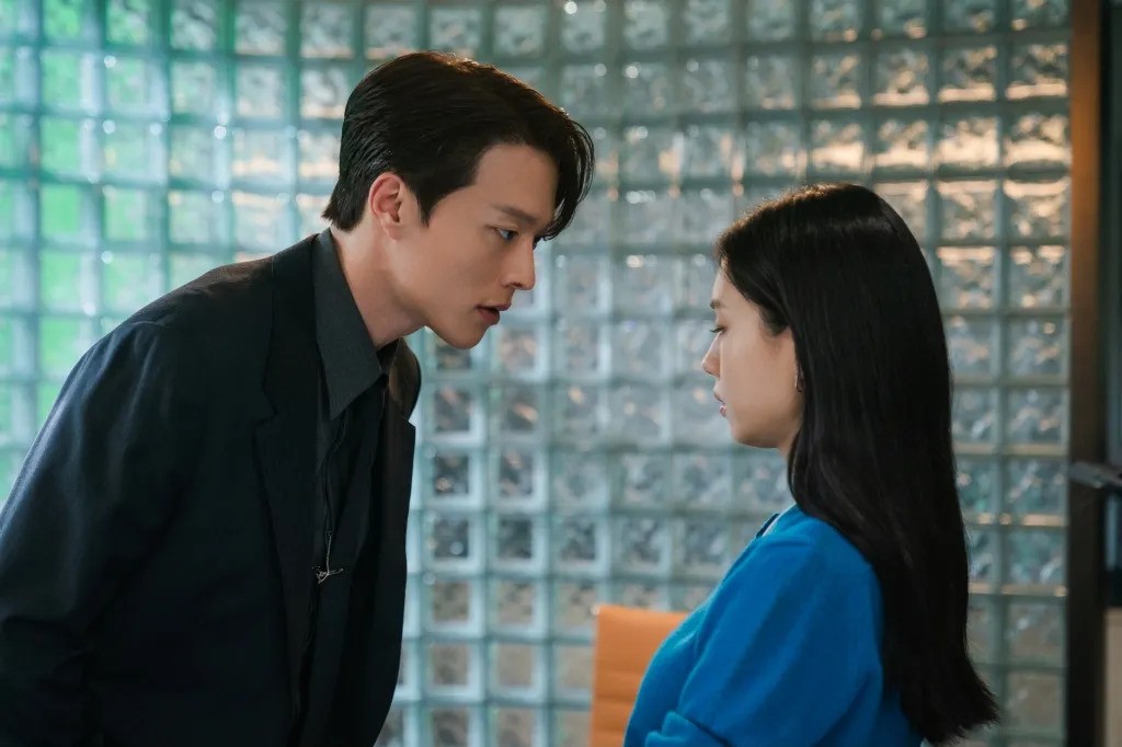 Kiếp trước cứu thế giới mới yêu được tổng tài đẹp phát điên thế này: 10 điểm kinh tế, 100 điểm tinh tế, 1000 điểm visual- Ảnh 3.