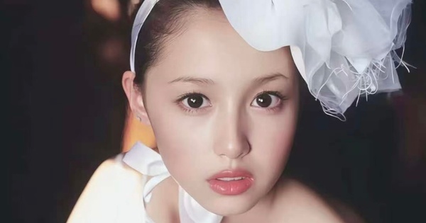 Quốc bảo nhan sắc bị phong sát 6 năm bất ngờ tái xuất, sa đọa đến mấy vẫn được tha thứ vì quá đẹp erika11 1769878474213267364699 1769908498000 17699084981321169089887 364 0 1036 1284 crop 17699085876091008934394jpg