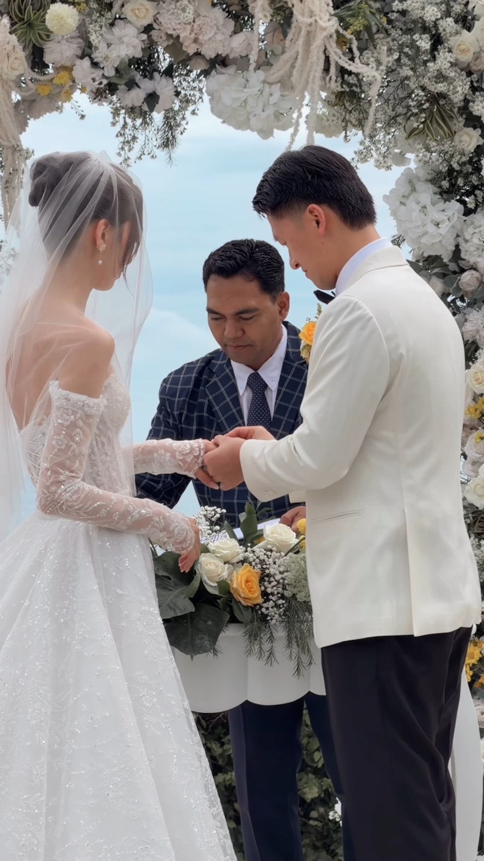 "Nữ thần chân dài" bí mật cưới người tình lâu năm esoxdb4xe397hcrnkuf5crn3s0xxyjq4nz99j58fy8 1770709078572417069241 1770716632740 177071663304110220967