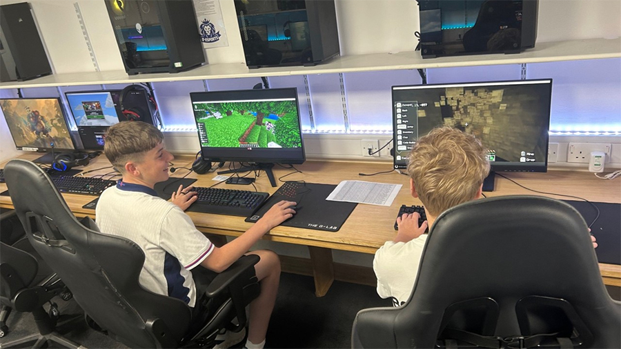 Hệ sinh thái Esports và bài toán phát triển bền vững: Khi sức khỏe tinh thần trở thành trụ cột mới esports embled