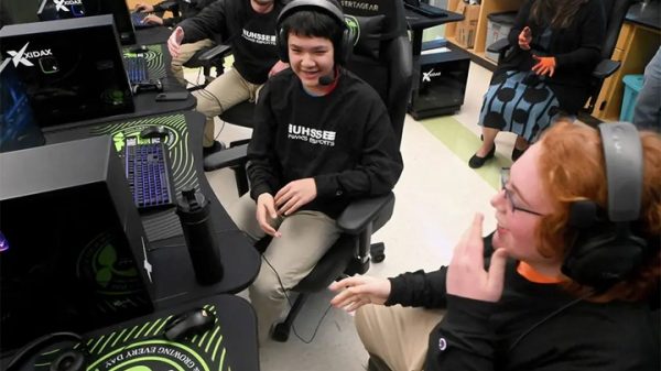 Esports học đường: Từ sân chơi thi đấu đến nền tảng giáo dục và gắn kết cộng đồng esports school 3jpg