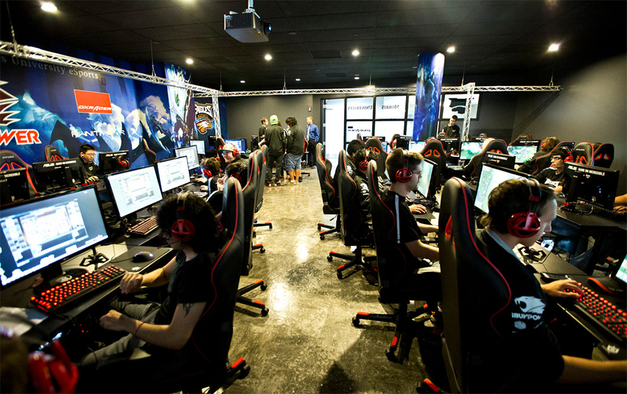 Cơ hội học bổng Esports tại các trường đại học: Con đường mới cho thế hệ game thủ esports sinh vien