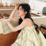 Cbiz hỗn loạn: Đến lượt "mỹ nữ 4.000 năm có một" bị bóc phốt chuyện động trời ezgif 128998ce80c1a5e8 17675136417502031986627 63 0 272 400 crop 17675137115441110334145gifpng