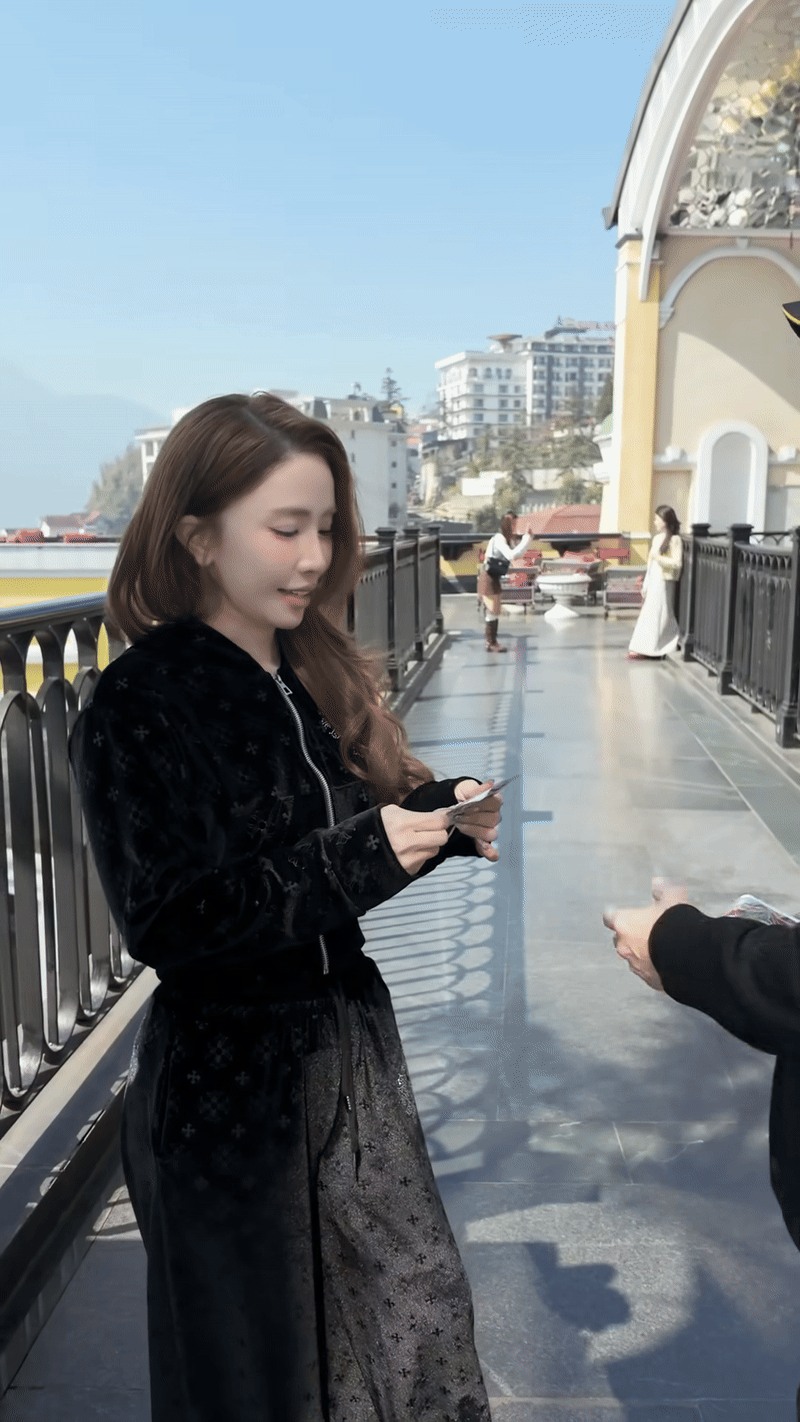 Quỳnh Nga - Việt Anh cuối cùng cũng chịu công khai mối quan hệ?- Ảnh 1. Quỳnh Nga - Việt Anh cuối cùng cũng chịu công khai mối quan hệ?- Ảnh 1.